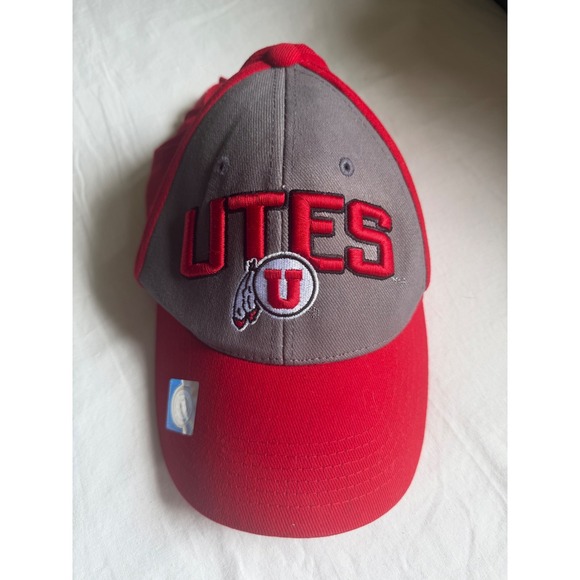 Captivating Headwear Other - Captivating Headwear Utah Utes Hat Mens Red Grey Adjustable Baseball Cap NCAA